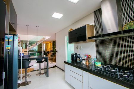 Casa à venda com 248m², 3 quartos e 4 vagasCozinha
