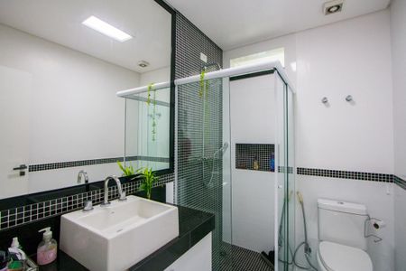 Casa à venda com 248m², 3 quartos e 4 vagasBanheiro da Suíte 2