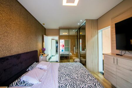 Casa à venda com 248m², 3 quartos e 4 vagasSuíte 1