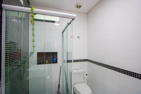 Casa à venda com 248m², 3 quartos e 4 vagasBanheiro da Suíte 2