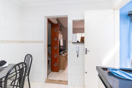 Casa de condomínio à venda com 75m², 2 quartos e 1 vaga Casa de condomínio à venda com 75m², 2 quartos e 1 vagaCozinha