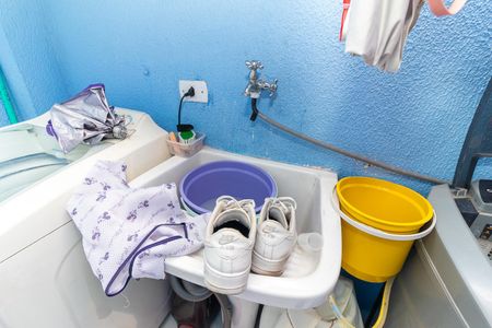 Casa de condomínio à venda com 75m², 2 quartos e 1 vaga Casa de condomínio à venda com 75m², 2 quartos e 1 vagaÁrea de Serviço