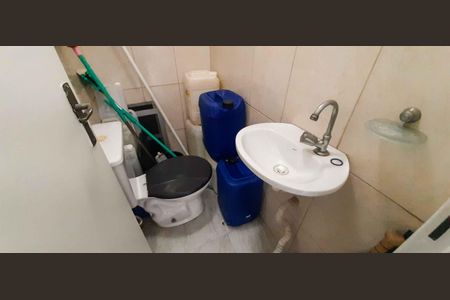 Apartamento à venda com 60m², 2 quartos e 1 vagaBanheiro de Serviço