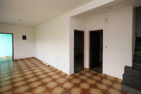 Casa à venda com 600m², 2 quartos e 2 vagasSala