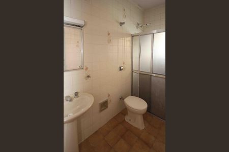 Casa à venda com 600m², 2 quartos e 2 vagasBanheiro