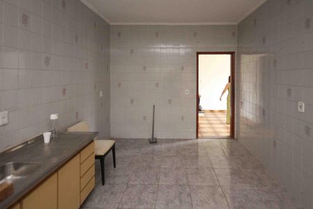 Casa à venda com 600m², 2 quartos e 2 vagasCozinha