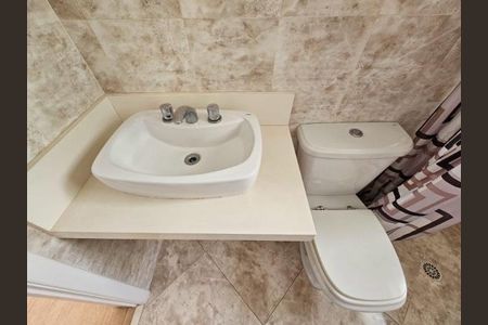 Casa à venda com 183m², 3 quartos e 4 vagas