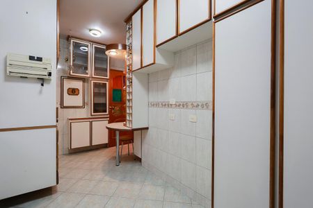 Apartamento à venda com 100m², 2 quartos e 2 vagas Apartamento à venda com 100m², 2 quartos e 2 vagasCozinha