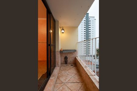 Apartamento à venda com 100m², 2 quartos e 2 vagas Apartamento à venda com 100m², 2 quartos e 2 vagasVaranda