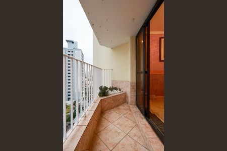 Apartamento à venda com 100m², 2 quartos e 2 vagas Apartamento à venda com 100m², 2 quartos e 2 vagasVaranda