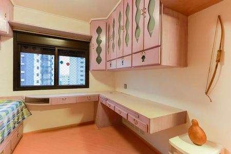 Apartamento à venda com 100m², 2 quartos e 2 vagas Apartamento à venda com 100m², 2 quartos e 2 vagasQuarto