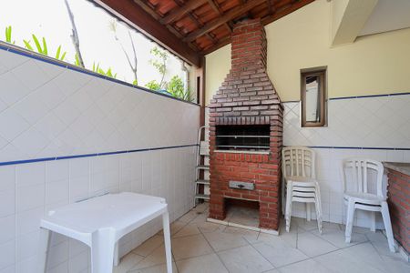 Apartamento à venda com 100m², 2 quartos e 2 vagas Apartamento à venda com 100m², 2 quartos e 2 vagasÁrea comum - Churrasqueira