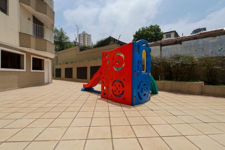 Apartamento à venda com 100m², 2 quartos e 2 vagas Apartamento à venda com 100m², 2 quartos e 2 vagasÁrea comum - Playground