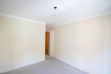 Casa à venda com 133m², 3 quartos e 6 vagasSuíte