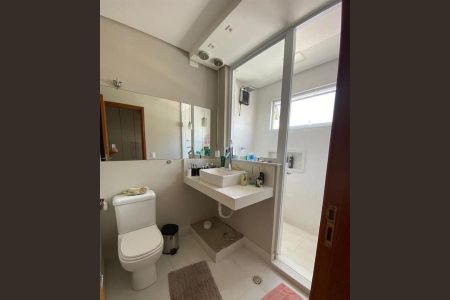 Casa à venda com 3 quartos, 85m² em Vila Nivi, São Paulo