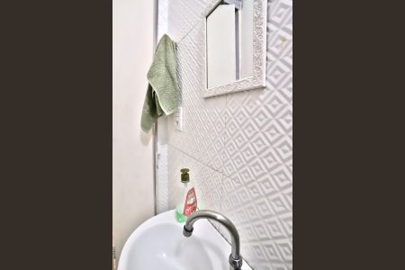 Casa à venda com 110m², 3 quartos e sem vagaLavabo