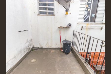 Casa à venda com 110m², 2 quartos e sem vaga Casa à venda com 110m², 2 quartos e sem vagaTerraço