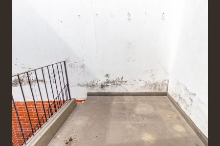 Casa à venda com 110m², 2 quartos e sem vaga Casa à venda com 110m², 2 quartos e sem vagaTerraço