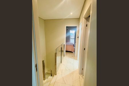 Corredor de casa para alugar com 3 quartos, 170m² em Planalto, Belo Horizonte