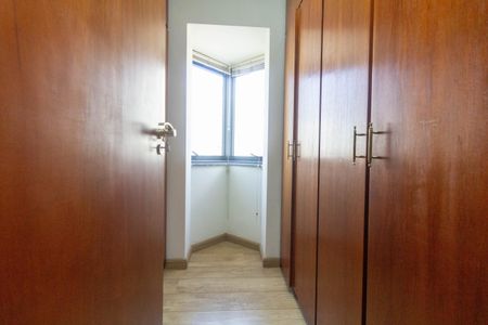 Apartamento à venda com 138m², 3 quartos e 3 vagasCloset