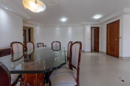 Apartamento à venda com 138m², 3 quartos e 3 vagasSala