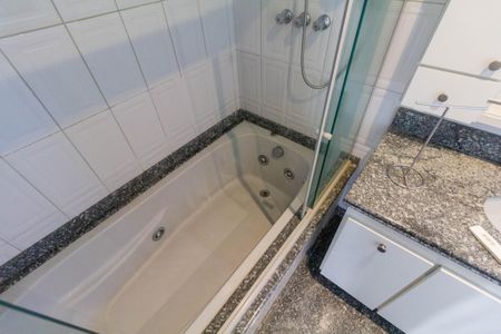 Apartamento à venda com 138m², 3 quartos e 3 vagasBanheiro Suíte