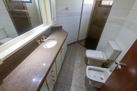 Apartamento à venda com 138m², 3 quartos e 3 vagasBanheiro 2