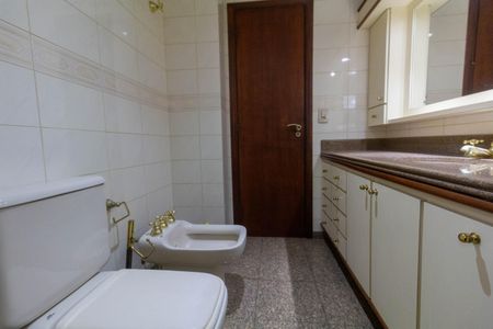 Apartamento à venda com 138m², 3 quartos e 3 vagasBanheiro 2