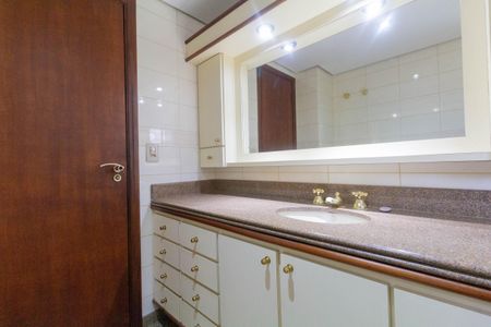 Apartamento à venda com 138m², 3 quartos e 3 vagasBanheiro 2