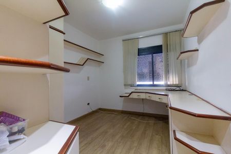 Apartamento à venda com 138m², 3 quartos e 3 vagasQuarto 2