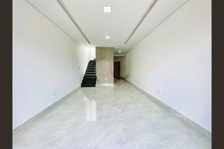 Casa à venda com 3 quartos, 140m² em Vila Salete, São Paulo