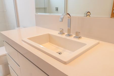 Casa à venda com 574m², 4 quartos e 6 vagasBanheiro da Suíte 3