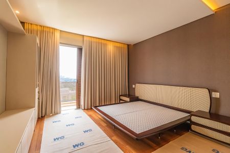 Casa à venda com 574m², 4 quartos e 6 vagasSuíte 4