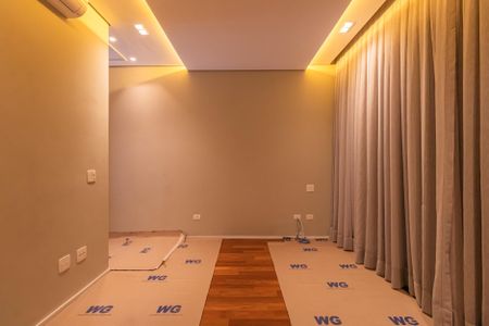 Casa à venda com 574m², 4 quartos e 6 vagasSuíte 1