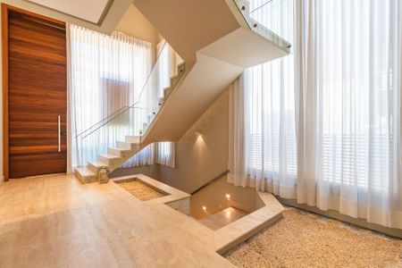 Casa à venda com 574m², 4 quartos e 6 vagasSala