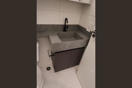 Apartamento à venda com 33m², 2 quartos e sem vagaBanheiro