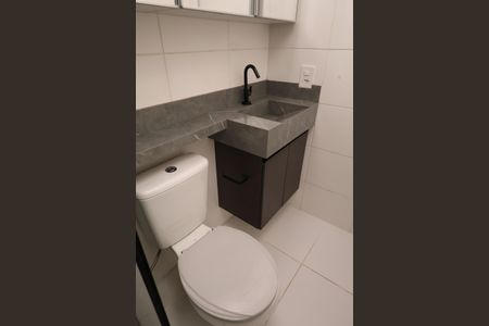 Apartamento à venda com 33m², 2 quartos e sem vagaBanheiro