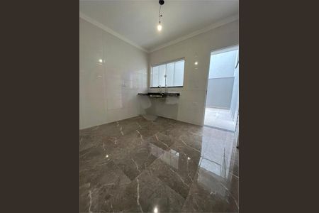 Casa à venda com 3 quartos, 110m² em Parque Tomas Saraiva, São Paulo