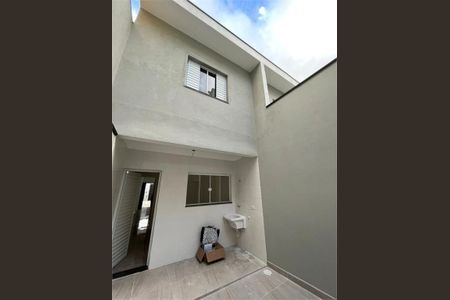Casa à venda com 110m², 3 quartos e 2 vagas
