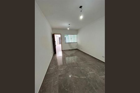 Casa à venda com 3 quartos, 110m² em Parque Tomas Saraiva, São Paulo