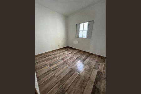 Casa à venda com 3 quartos, 110m² em Parque Tomas Saraiva, São Paulo