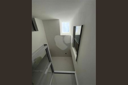 Casa à venda com 3 quartos, 110m² em Parque Tomas Saraiva, São Paulo