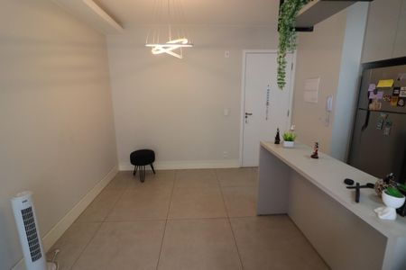 Sala de apartamento à venda com 2 quartos, 49m² em Presidente Altino, Osasco