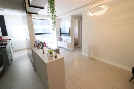 Sala de apartamento à venda com 2 quartos, 49m² em Presidente Altino, Osasco