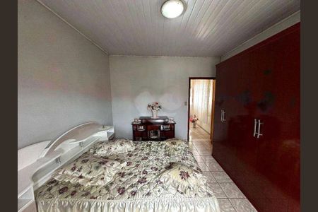 Casa à venda com 3 quartos, 100m² em Vila Mangalot, São Paulo