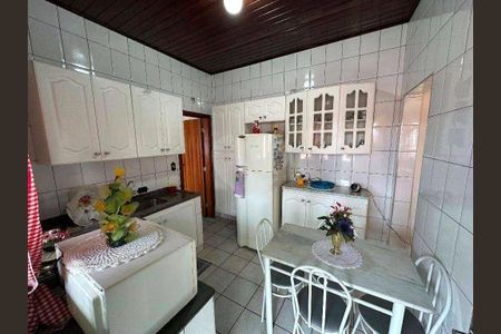 Casa à venda com 100m², 3 quartos e 1 vaga