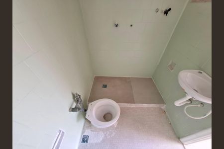 Banheiro de apartamento para alugar com 1 quarto, 49m² em Centro, Rio de Janeiro