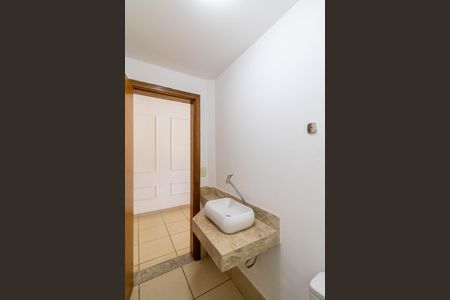 Casa à venda com 299m², 3 quartos e 2 vagasBanheiro