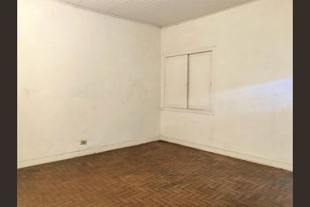 Casa à venda com 130m², 2 quartos e 2 vagas