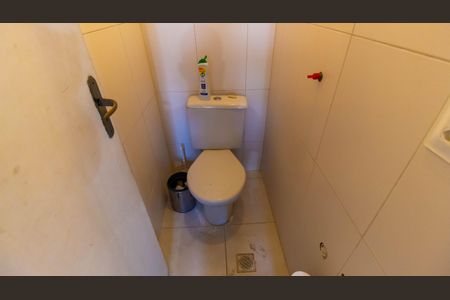 Casa à venda com 240m², 4 quartos e 1 vagaBanheiro de Serviço